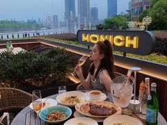 -MONICH牛排融合餐厅(和义大道购物中心店)