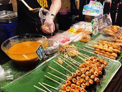 -席娜卡琳火车铁道夜市