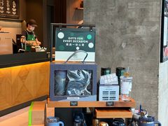 -星巴克(开封万达广场店)