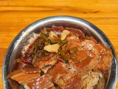 -梁阿婆廿年老牌扣肉糯米饭