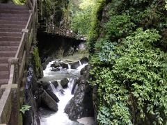 -龙水峡地缝景区