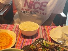 -香巴拉云南餐厅(华莱坞店)