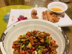酸萝卜鸡杂-湘约爨厨(太白立交店)
