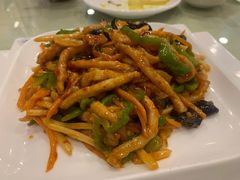 鱼香肉丝-东四民芳餐厅(世茂工三店)