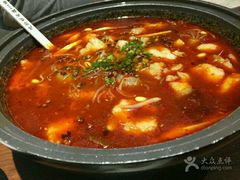 -渝是乎酸菜鱼(龙旗购物中心店)
