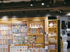 -猫的天空之城概念书店(苏州诚品店)