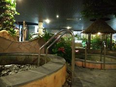 -泉城欧乐堡戏水湾艺术养生温泉