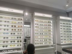 -目艮眼镜SHOWROOM(品牌集合店)