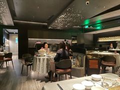 -左庭右院鲜牛肉火锅黑金店(陆家嘴中心店)