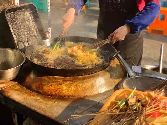 英子油炸(总店)-"吃货在乐山之英子油炸 当地很出名的深夜.