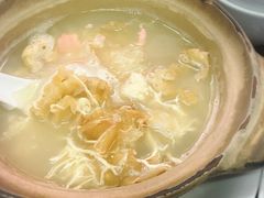 浓汤鸡煲花胶翅-添發碗仔翅美食