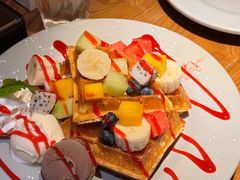 水果华夫饼-Lia Cafe Bar Restaurant松山咖啡屋