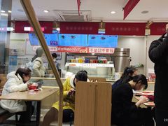 大堂-牛吃草牛杂面(天一店)