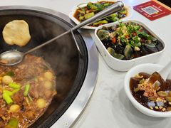-鲁员外地锅鸡地锅鱼(古墩路店)