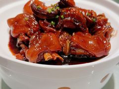 香浓猪手焖大连鲍-美林阁
