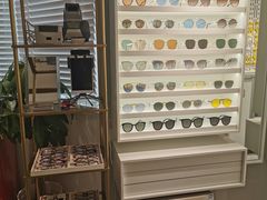 -目艮眼镜SHOWROOM(品牌集合店)