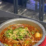 特别值得一提的是它家的冰粉 超级无敌好吃 有两个版本的