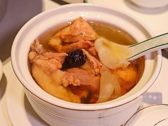 花胶椰皇炖鸡-新兴·金羊座·粤菜点心(乐峰店)
