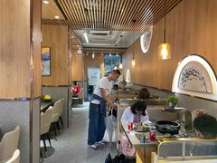 大堂-围炉肉舍•炭烤活鳗•丹东海鲜烤肉(步行街店)