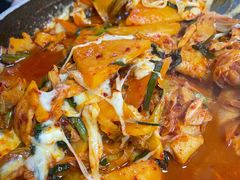 -亲昵春川鸡排(韩国美食街店)