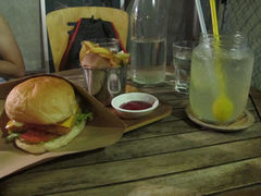 -BURGER BRO'S