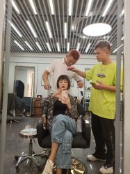 -Mix Boom Hair salon