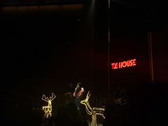 -TZ House音乐现场(来福士中心店)