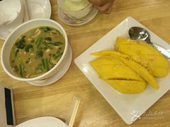 -J Daeng Seafood