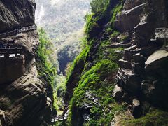 -龙水峡地缝景区