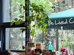 -Be Lived Cafe比例咖啡(摩天轮店)