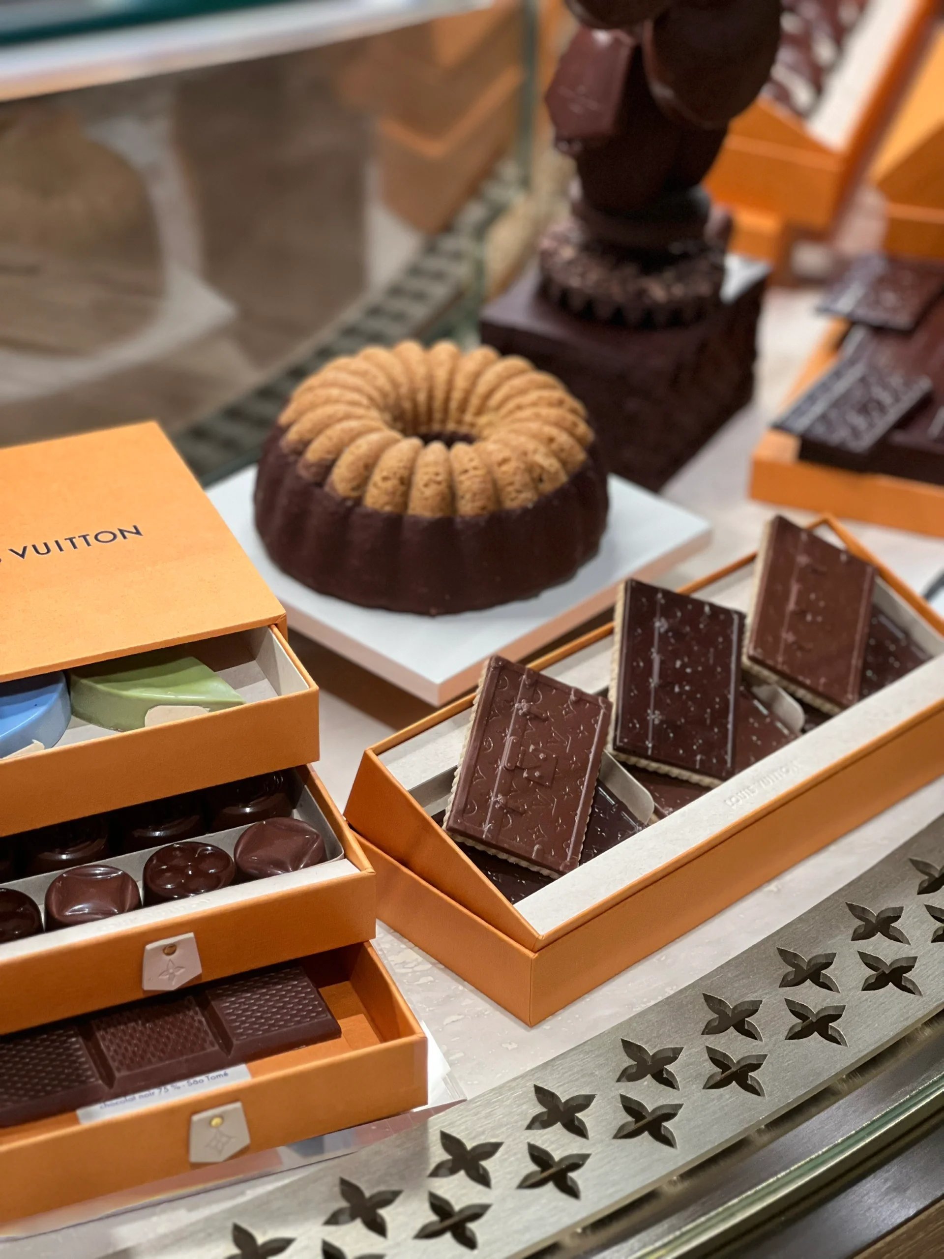 包含jvktwrna的词条