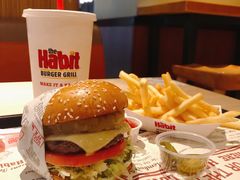 -The Habit Burger Grill 哈比特汉堡(复兴soho店)