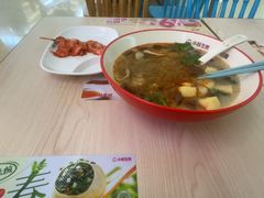 -小杨生煎(金山百联购物中心3楼店)