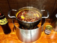 牛油红锅-独食火锅·半米屋台(直营总店)