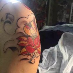 植物 红莲-游刃刺青TATTOO纹身工作室