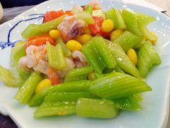 -侬佳蒸菜馆(听潮店)