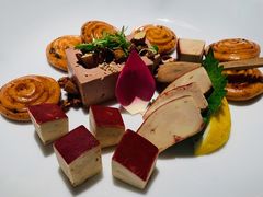 红酒鹅肝精选配葱油饼-解香楼(八盘岭路店)