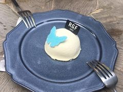 榴莲蛋糕-RGF(巨鹿路店)