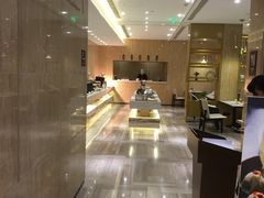 -上海外滩老码头亚朵酒店