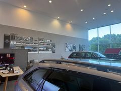 -上海永达奥诚奥迪4S店(申江路店)