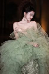 -艾米丽婚纱礼服