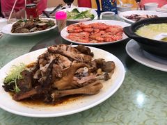 -鹏城人家海鲜酒家·23年老字号(较场尾店)
