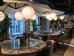 大堂-日进一片海.生腌海鲜火锅.宵夜烧烤(三里屯总店)