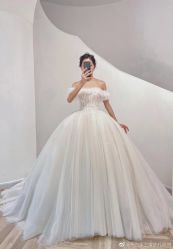 -予白婚纱礼服馆