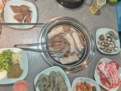 -金滏山·烤肉海鲜火锅自助(襄阳万达店)