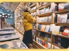 -猫的天空之城概念书店(束河店)