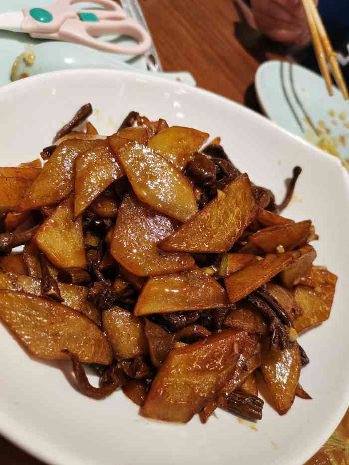 鲁能城美食图片