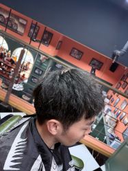-查尔曼男士理发馆