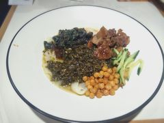 烧椒皮蛋牛肉拌粉-拌面小当家