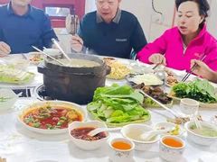 -鲁朗纳麦石锅鸡庄园